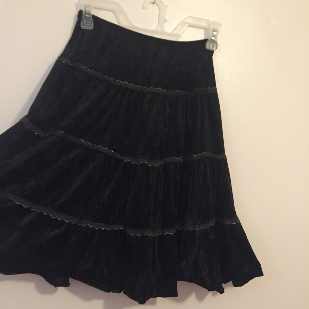 Black skirt with lace